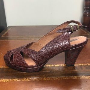 Royal Vintage Shoes Dolores Slingback Heels size 9